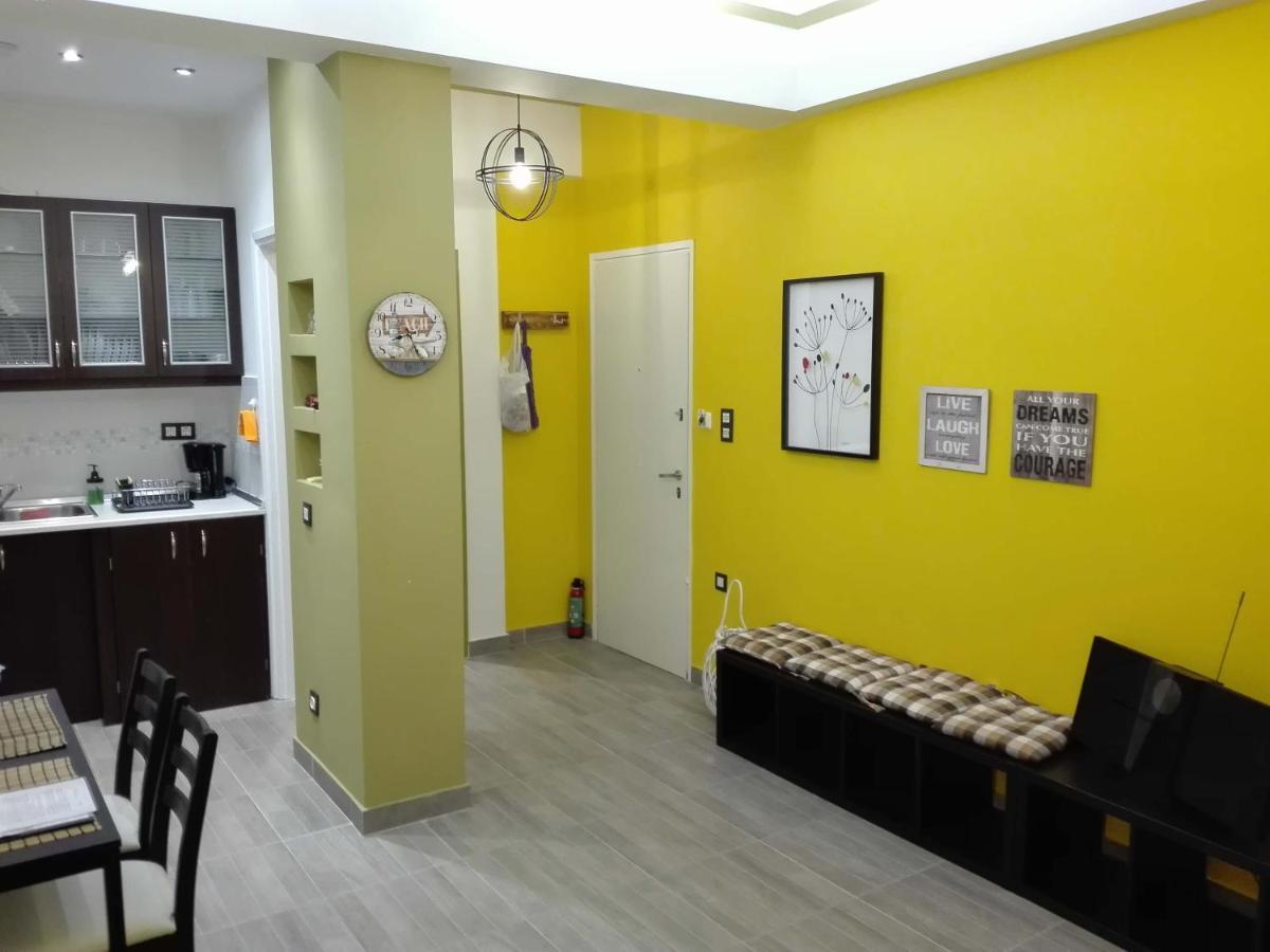 Smart Apartment, Athens. Exterior photo